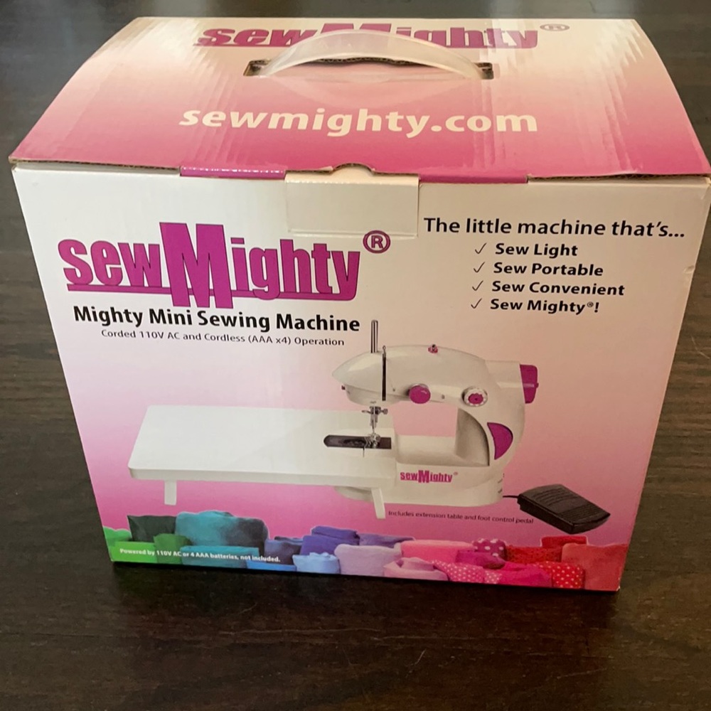 SewMighty miniature sewing machine and kit